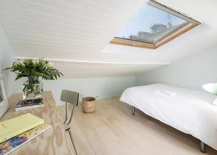 ゲストハウス La Mansarde Du Port Familly *